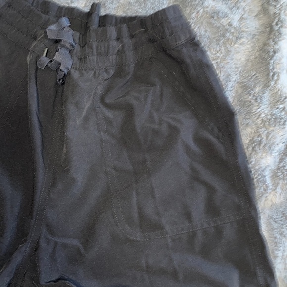 Active joggers - Picture 2 of 5